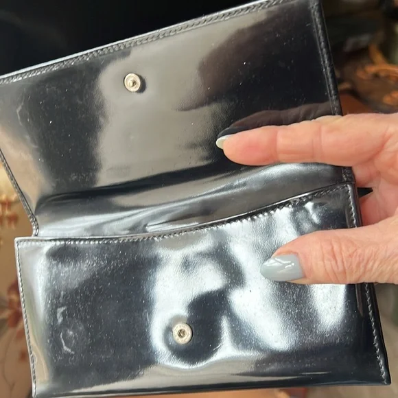 Wallet- Gucci’s Tom Ford era!   Sleek and subdued. - Picture 4 of 7